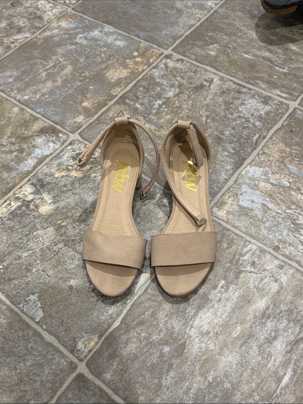 Girls Ankle-Strap Sandals in Light Beige